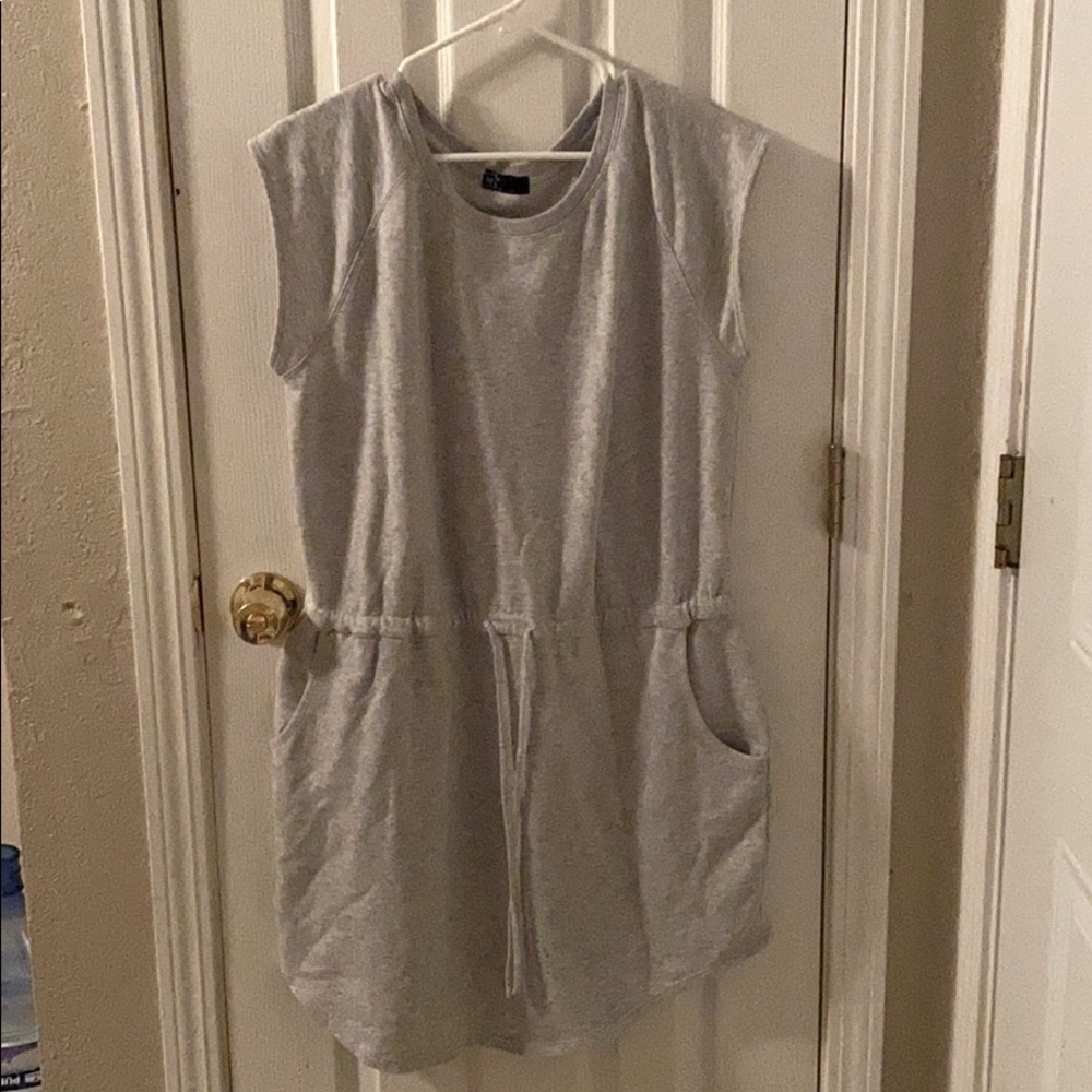 GAP short sleeve sweater dress